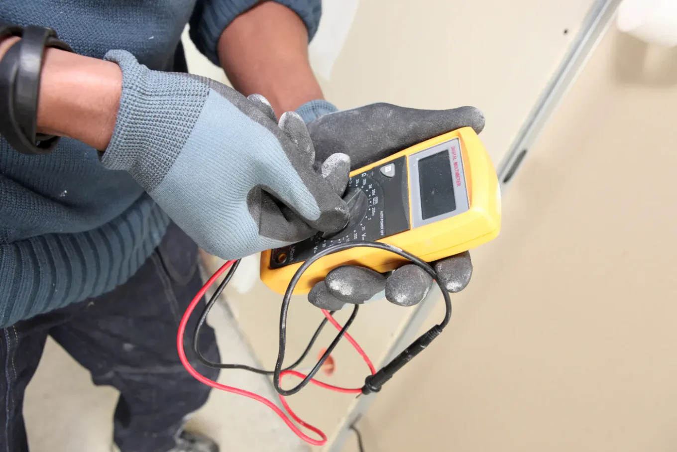 Mesures électriques avant travaux dans un local professionnel à Arcueil